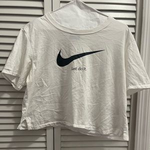 White Nike Cropped Women’s Athletic Tee